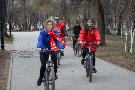 Красные в городе! Первомайская велопрогулка в Перми
