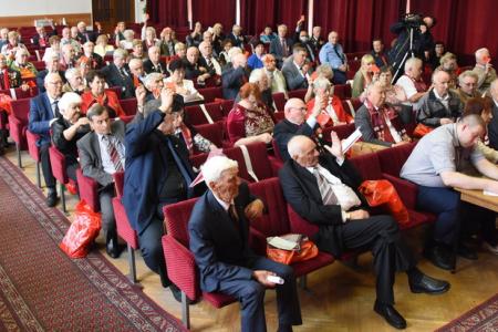 Съезд детей войны обратился к российскому народу с призывом голосовать за КПРФ