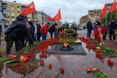 Калужские коммунисты отпраздновали День Победы