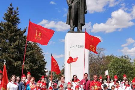 В Саратовской области принимают в пионеры