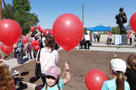 В Алтайском крае открыли памятник В.И. Ленину