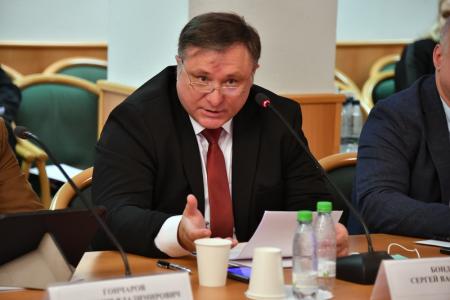 Фракция КПРФ в Госдуме провела «круглый стол» на тему: «Законодательное обеспечение подготовки коммерческих пилотов в России»