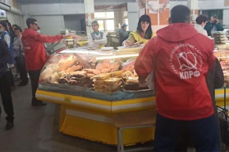 Брянские коммунисты и комсомольцы провели агитрейд в Советском районе города