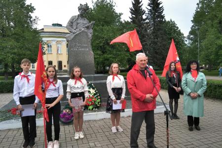 В Великом Новгороде состоялась торжественная линейка, посвящённая 99-летию со дня образования пионерской организации