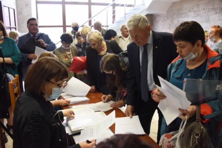 Съезд детей войны обратился к российскому народу с призывом голосовать за КПРФ