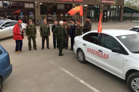 Автопробег коммунистов и советских офицеров из Краснодарского края прибыл на легендарную Сталинградскую землю