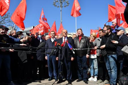 Г.А. Зюганов: Солидарность трудящихся сильнее всех танков, полицейских, сыщиков и предателей в мире!