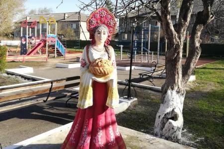 Ольга Алимова провела минувшую неделю в Саратовской области