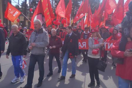 Ленинградская область. Сергей Пантелеев возглавил колонну торжественного первомайского шествия