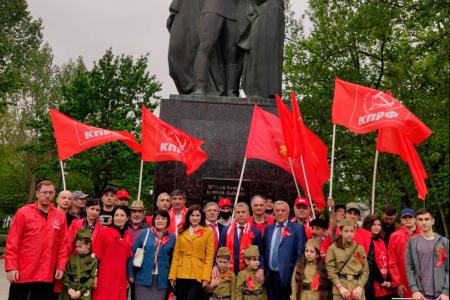 Дагестан. Коммунисты приняли участие в праздничных мероприятиях в День Победы