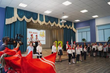 Ярославская область. Депутаты КПРФ поздравили юных пионеров с праздником