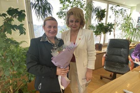 Нина Останина наградила лучших педагогов ЦАО Москвы Орденом «Надежда»