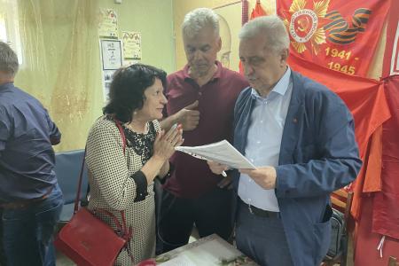 Краснодарский край. Н.И. Осадчий провел встречу с активом КПРФ в станице Ленинградской