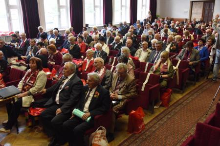 Съезд детей войны обратился к российскому народу с призывом голосовать за КПРФ