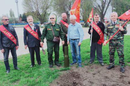 Краснодарский край, Динской район. Коммунисты подготовили автопробег на легендарную Сталинградскую землю