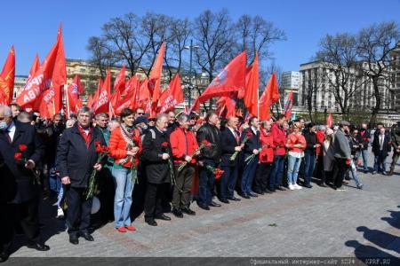 Г.А. Зюганов: Солидарность трудящихся сильнее всех танков, полицейских, сыщиков и предателей в мире!