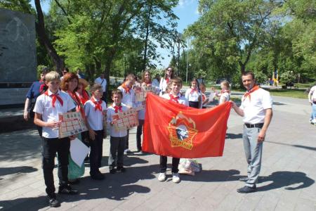 В Тюмени состоялась торжественная линейка, посвященная Дню Пионерии