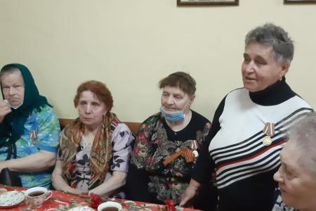 Ивановская область. Депутаты-коммунисты Александр Бойков и Владимир Любимов вручили «Детям войны» удостоверения и медали ЦК КПРФ
