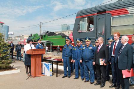 Московский горком КПРФ: Борцы против огненной стихии на железной дороге – гордость России