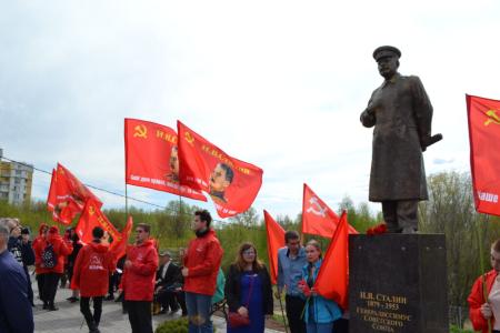 Нижегородские коммунисты заложили первый камень в основание Сталин-центра