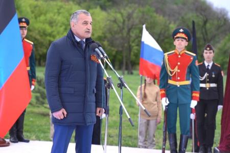 Рабочий визит Казбека Тайсаева, Александра Ющенко и делегации КПРФ на Донбасс