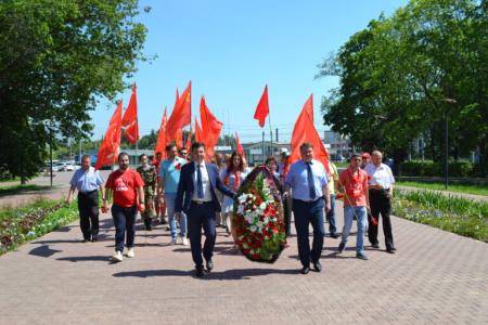 Нижегородские коммунисты почтили память павших в Великой Отечественной войне