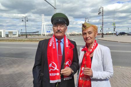 Тюменские коммунисты почтили память павших в годы войны
