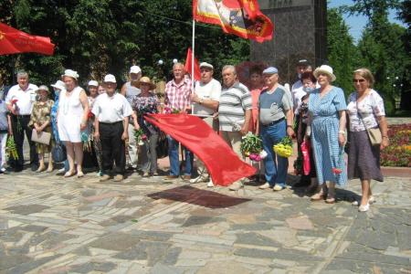 Подмосковные коммунисты провели мероприятия в День памяти и скорби по всему региону