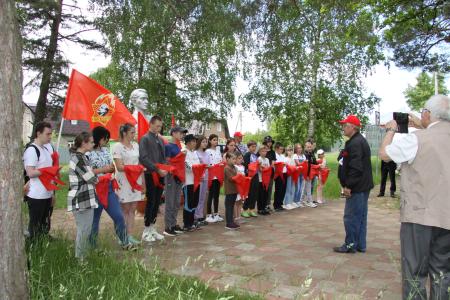 Приём в пионеры и октябрята прошел в поселке Мирный Серпуховского городского округа Московской области