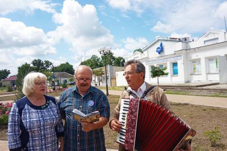 Калмыкия: городовиковские коммунисты отметили Пушкинский день России