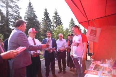 Состоялось открытие второго этапа XVIII съезда КПРФ
