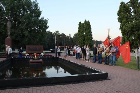 Подмосковные коммунисты провели мероприятия в День памяти и скорби по всему региону