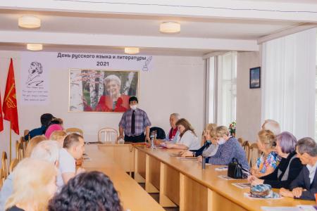 Волгоградские коммунисты и "Русский лад" провели мероприятия в честь дня русского языка