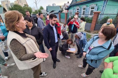 Свердловские коммунисты вступились за жителей Уктуса, у которых чиновники хотят отнять дома