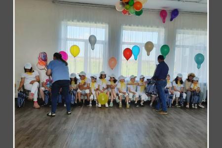 Свердловские коммунисты устроили праздник детям из детдома и стали соорганизатором городских гуляний в Сосьве