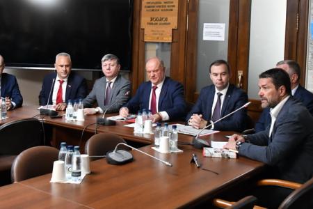«Нет святее уз товарищества». Пресс-конференция Г.А. Зюганова в Госдуме