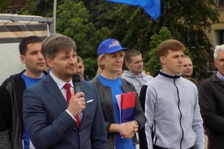 Воронежские коммунисты поздравили самолетостроителей с возвращением на «Милю ВАСО»