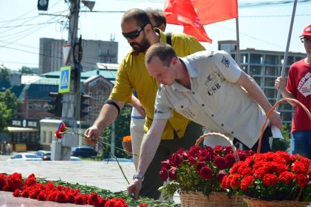 Коммунисты города Иваново почтили память павших в годы Великой Отечественной войны