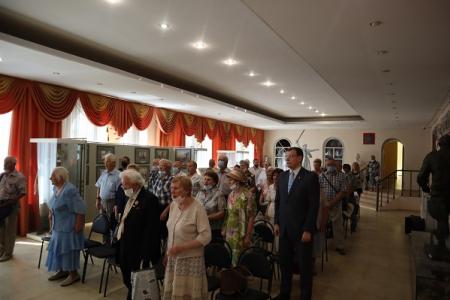 Теплая встреча молодежи с поколением победителей в Орловской области