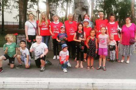Подмосковные коммунисты провели мероприятия в День памяти и скорби по всему региону