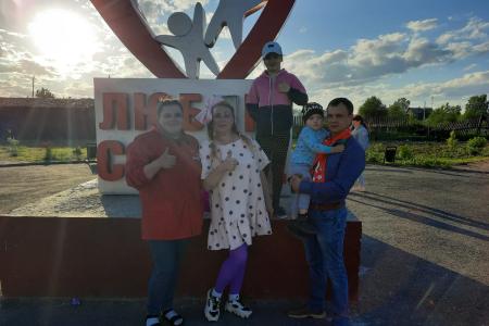 Свердловские коммунисты устроили праздник детям из детдома и стали соорганизатором городских гуляний в Сосьве