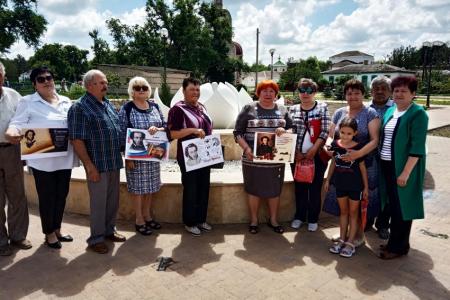 Калмыкия: городовиковские коммунисты отметили Пушкинский день России