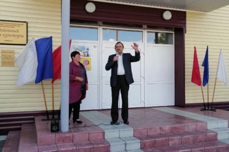 Алтайский край. КПРФ организовала митинг селян с требованием увеличения закупочных цен на молоко