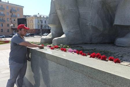 В День памяти и скорби коммунисты Рязани возложили цветы к Вечному огню