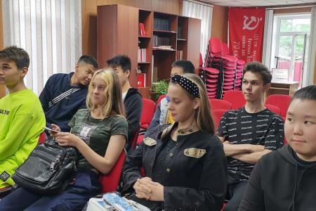 Комсомол Тувы: Идти в ногу со временем