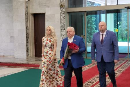 В 27-ю годовщину со дня смерти вождя корейского народа Ким Ир Сена К.К. Тайсаев и И.Н. Макаров встретились с  Чрезвычайным и Полномочным Послом КНДР в Российской Федерации Син Хон Чхолем