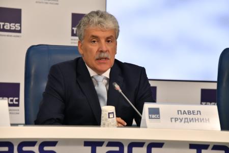 На пресс-конференции в ИА ТАСС Г.А. Зюганов представил программу КПРФ «10 шагов к власти народа»