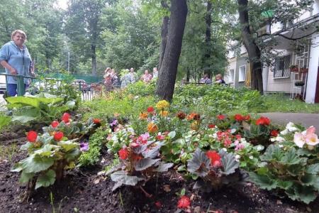 Москва. «Народная приемная» КПРФ в ВАО: «Бесмысленный и беспощадный бордюринг» на Соколиной Горе вновь напоминает о проблемах местного самоуправления