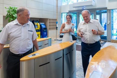 Председатель ЦК КПРФ выступил в программе "Партийная среда с Геннадием Зюгановым" на радио "Комсомольская правда"