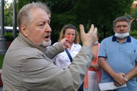 Москва. «Народная приемная» КПРФ в ВАО: Быть или не быть Семеновскому парку?